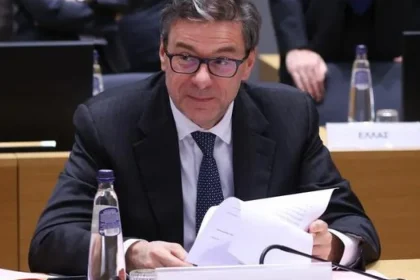Taliansky dlh rastie podľa ministra financií alarmujúcim tempom