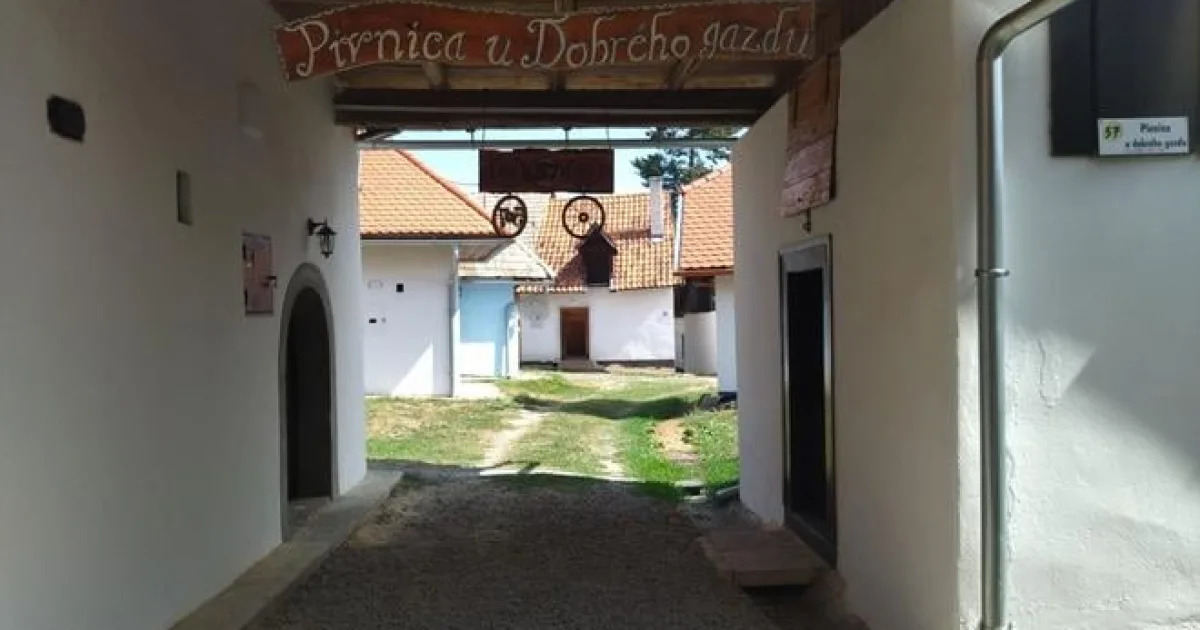 Táto krajina Slovákom uniká. Japonci sem mieria za včelami, ďalší za vínom a tichom
