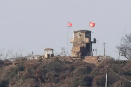 Traja juhokórejskí vojaci zranení pri výbuchu v demilitarizovanej zóne