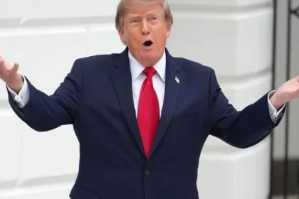 Trump hovorí o superinteligencii a chce AI Force, obavy aj konflikt záujmov odmieta