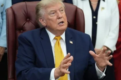 Trump neľutuje spustenie vojny s Iránom napriek možným dôsledkom na voľby