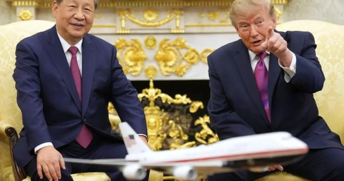 Trump ponúkol Si Ťin-pchingovi možnosť kúpiť zbrane