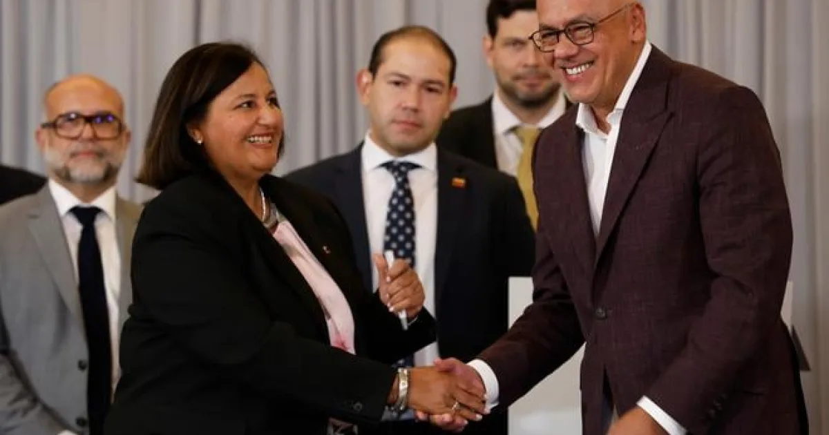 Venezuela oslobodila ďalších politických väzňov