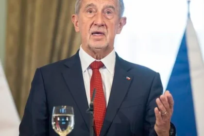 Vládny kabinet Andreja Babiša stojí pred vyslovením nedôvery