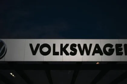 Volkswagen vypovedal tarifné dohody, odbory hrozia odporom