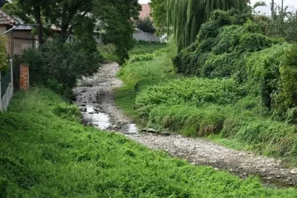 Vysoké teploty a sucho ovplyvnili povrchové aj podzemné vody