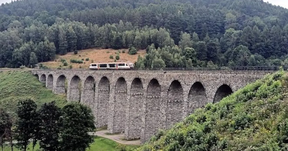 Zubačka, Porsche a viadukt ako z Rokfortu. Aké ďalšie skvosty skrýva Liberecký kraj?