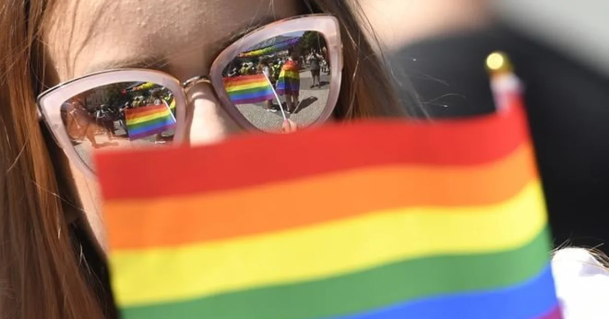 Budapeštiansky sprievod Pride sa budúci rok uskutoční o mesiac skôr