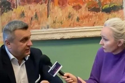 Danko prezradil, že SNS platila Šramovú, a sťažuje sa na skorumpovanú dezinformačnú scénu