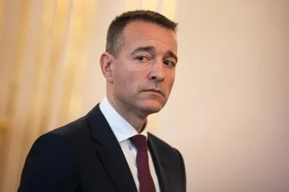 Drucker presadzuje tvrdšie tresty za násilie