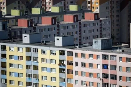 Družstevné byty sú späť, lákajú na ne tých, čo nedostanú hypotéku. Kde je háčik?