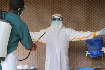 Ebola sa šíri najrýchlejšie v histórii, obetí je vyše 4-tisíc