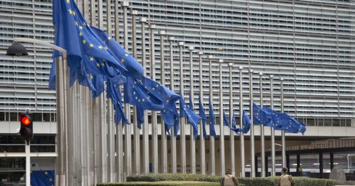 EÚ chce zaviesť päťeurový poplatok za balíky z Číny, do rozpočtu prinesie miliardy