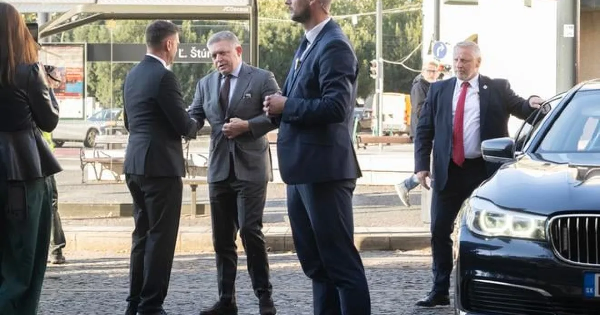 Fico prišiel na ministerstvo životného prostredia, Smer zrušil tlačovú besedu