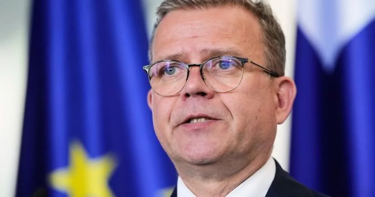 Fínski zákonodarcovia ohlásili vlámania, premiér pripustil možný zahraničný vplyv