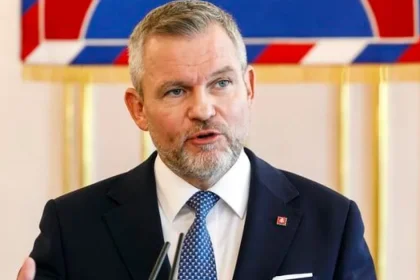 Hlava štátu prevzala poverovacie listiny od troch veľvyslancov
