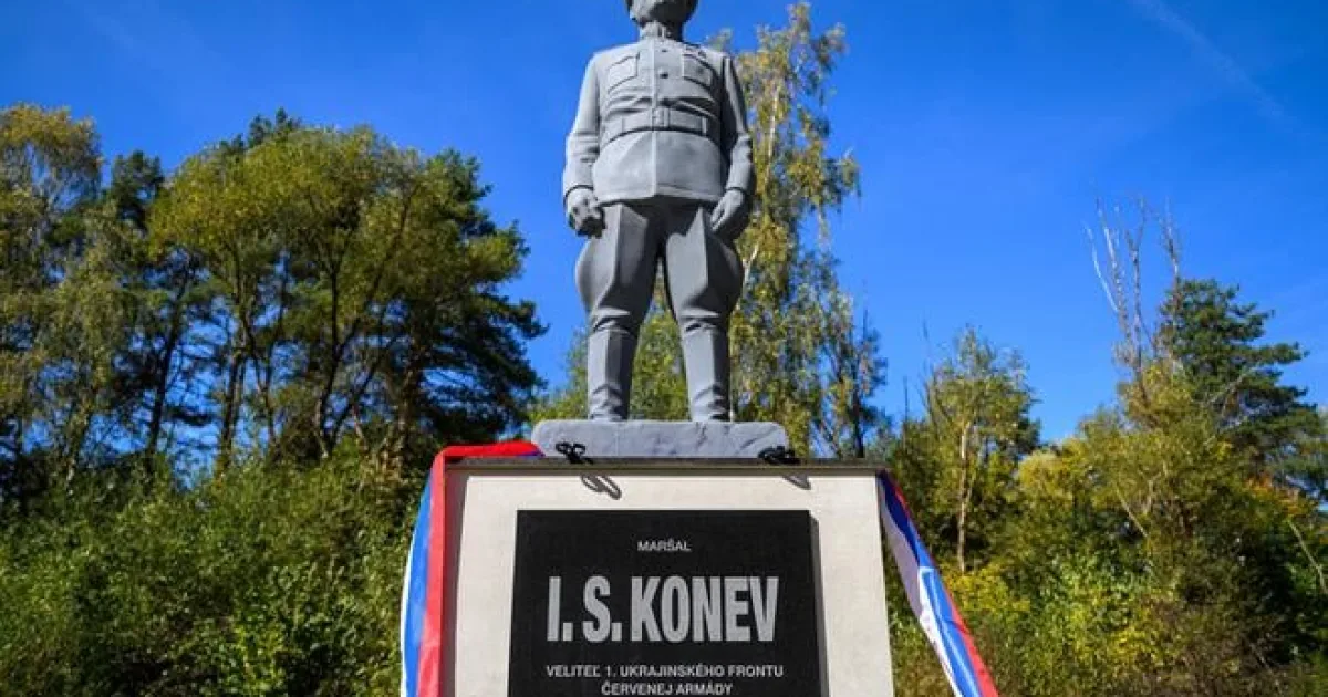 Huliak šíri konšpirácie o Snehuliakovi a soche Koneva