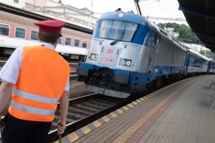 K štrajkovej pohotovosti v železniciach sa pridali aj výpravcovia a dispečeri