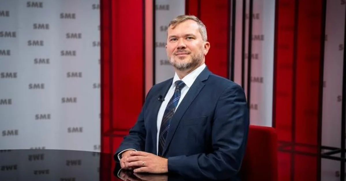 Karas o spore s Mikloškom: Bolí, keď vám niekto povie, že ťaháte KDH k Smeru