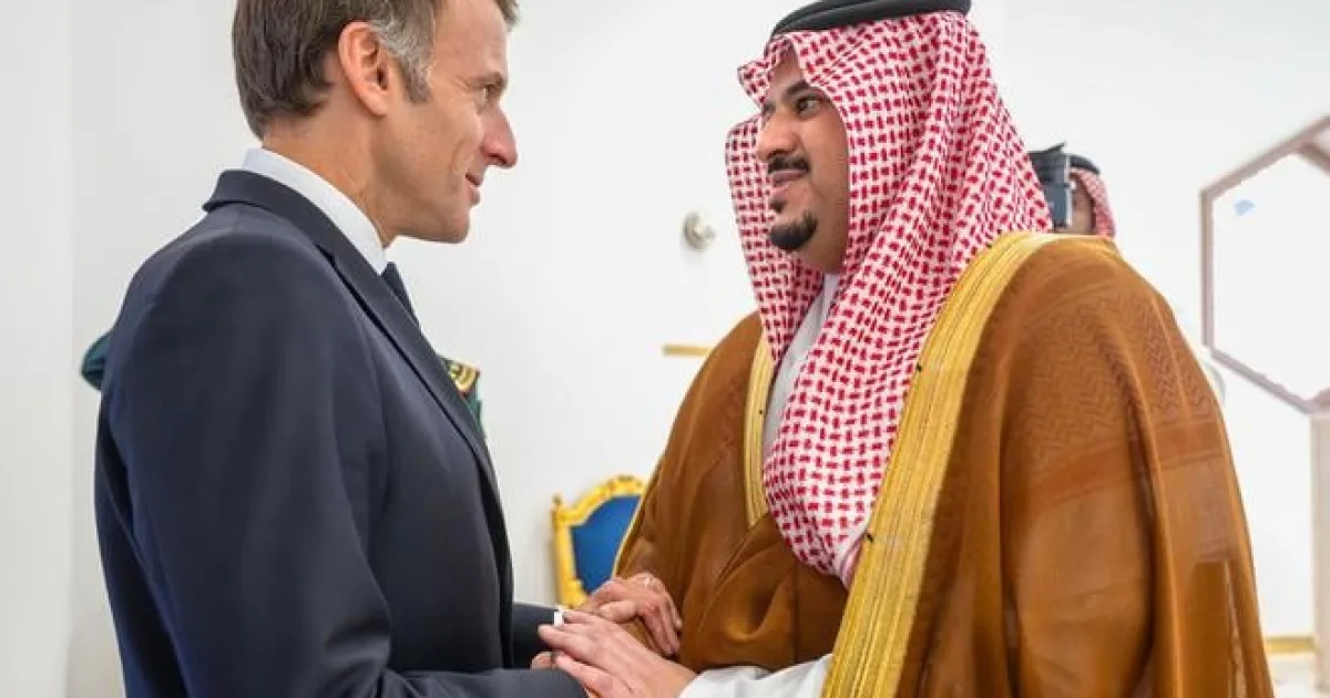 Macron navštívil Saudskú Arábiu a dohodol ďalšie dodávky nafty do Francúzska