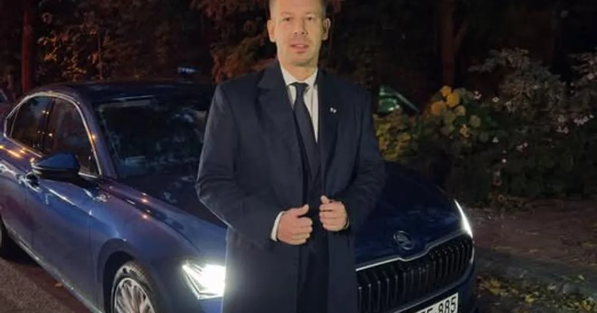 Maďar odcestoval na oficiálnu pracovnú cestu do Prahy českým autom