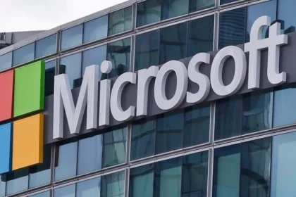 Microsoft ponúka dobrovoľný odchod približne 60-tisíc zamestnancom