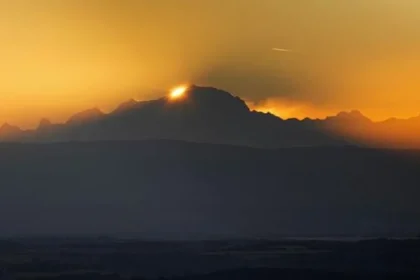 Mont Blanc je od roku 2023 vyšší, výraznejšie dopady klimatickej zmeny zatiaľ nepociťuje