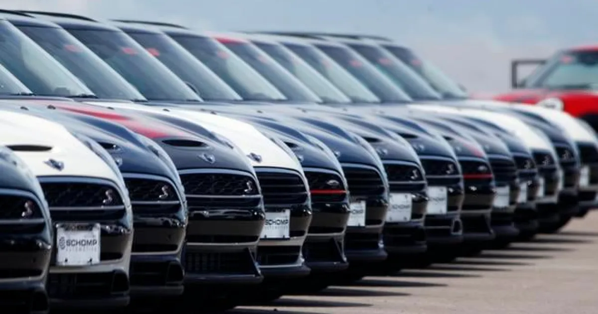 Osobné autá opäť dominovali exportu, elektromobily prudko rástli