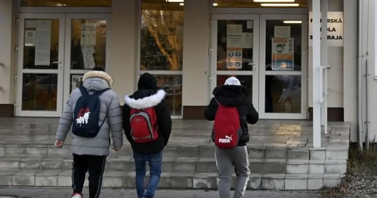 Polícia odhalila riziká pri ochrane mäkkých cieľov v školách
