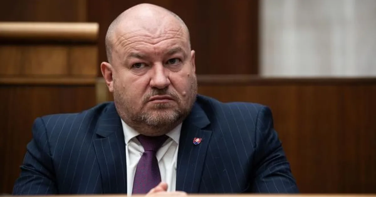 Poslanci okolo ministra Huliaka rozpočet podporia napriek odmietnutiu ich návrhu
