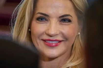 Premiér navrhol Šimkovičovú za podpredsedníčku vlády