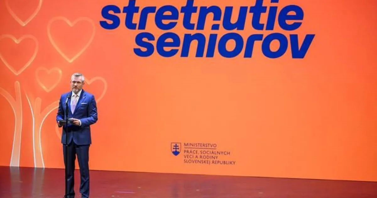 Prezident sa stretol s dôchodcami spolu s politikmi Hlasu