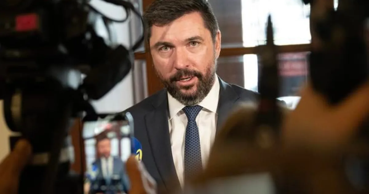 Slovensko hostí rozšírené zasadnutie krajín V4, Takáč privítal ministrov