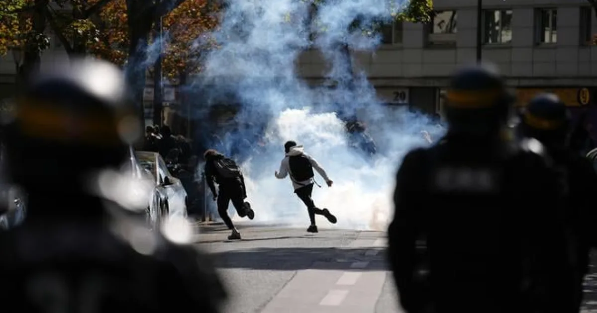 Študentské protesty obmedzili vyučovanie na francúzskych stredných školách