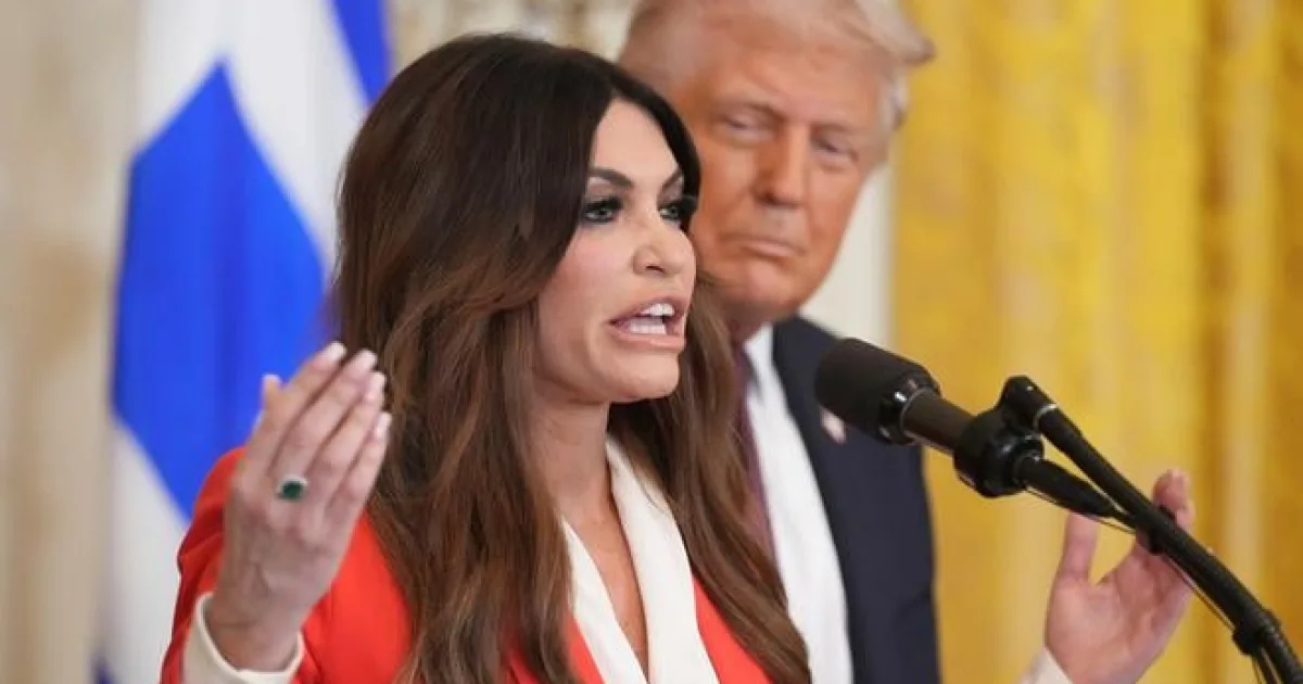 Svet vám zariadim, hrozila zvrhnutím vlády. Trumpova veľvyslankyňa v Grécku končí