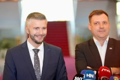 Taraba: Koalícia balansuje na hrane väčšiny, Slyško odchádza z Hlasu