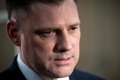 Taraba na konci: Kamery, mikrofóny a parkovanie s majákom
