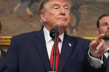 Trump pripísal násilie vo Francúzsku migrácii a vyzval na sprísnenie hraníc