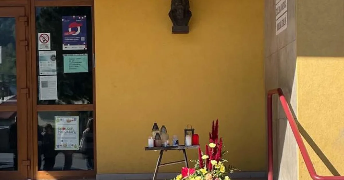 Učiteľka zomrela počas vyučovania priamo pred žiakmi v triede