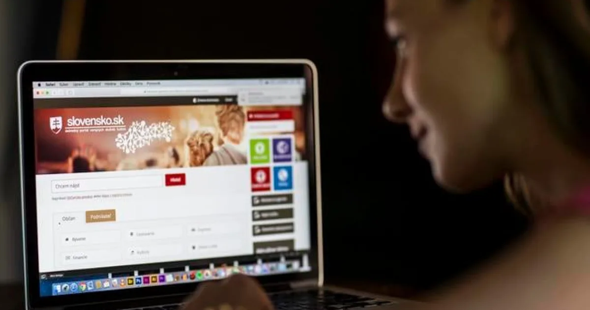 Úrad pre verejné obstarávanie preveruje podnet k 90-miliónovej zmluve na Slovensko.sk