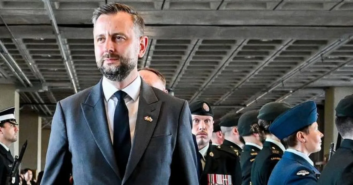 USA sa mali pokúsiť rozbiť Tuskovu vládu cez ministra obrany