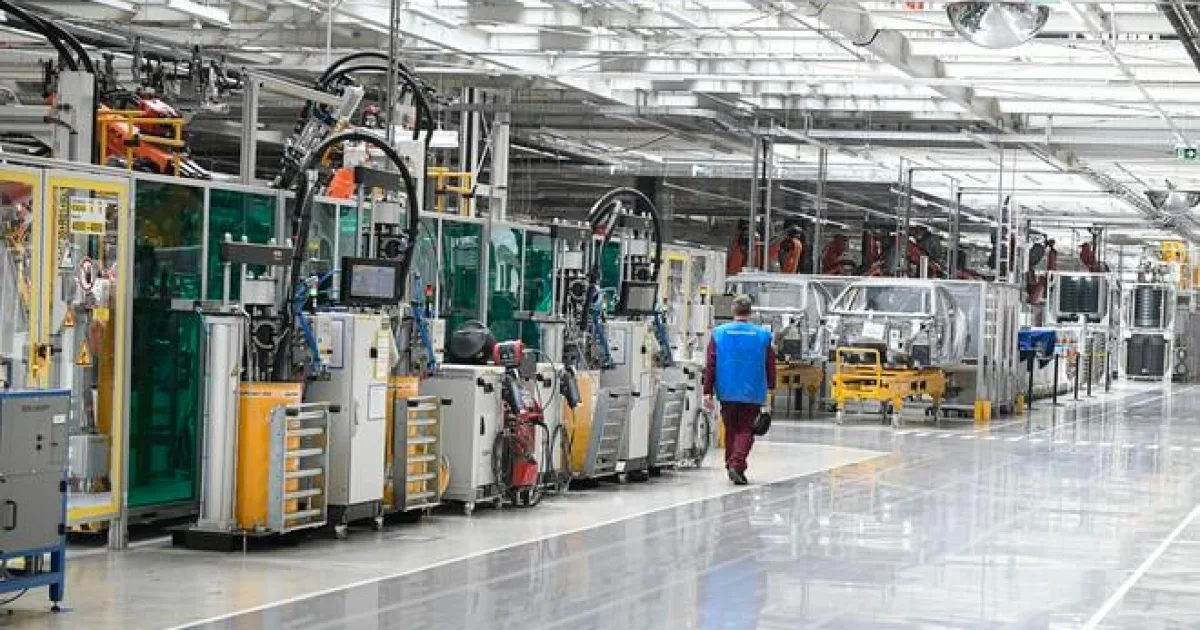 V závodoch Volkswagenu nastanú zmeny, dotknú sa Bratislavy aj Martina