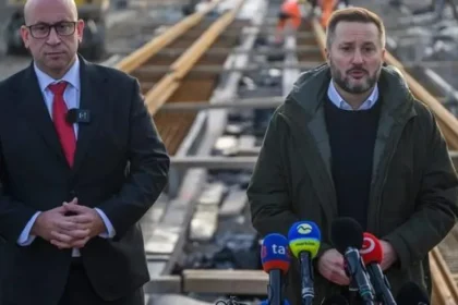 Vallo: Záchody nestačia. Ráž pripomína videá s kvetmi