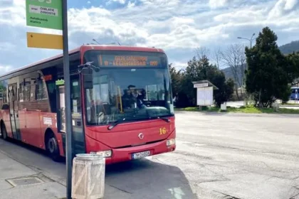 Verejná doprava mala byť lacnejšia už skôr