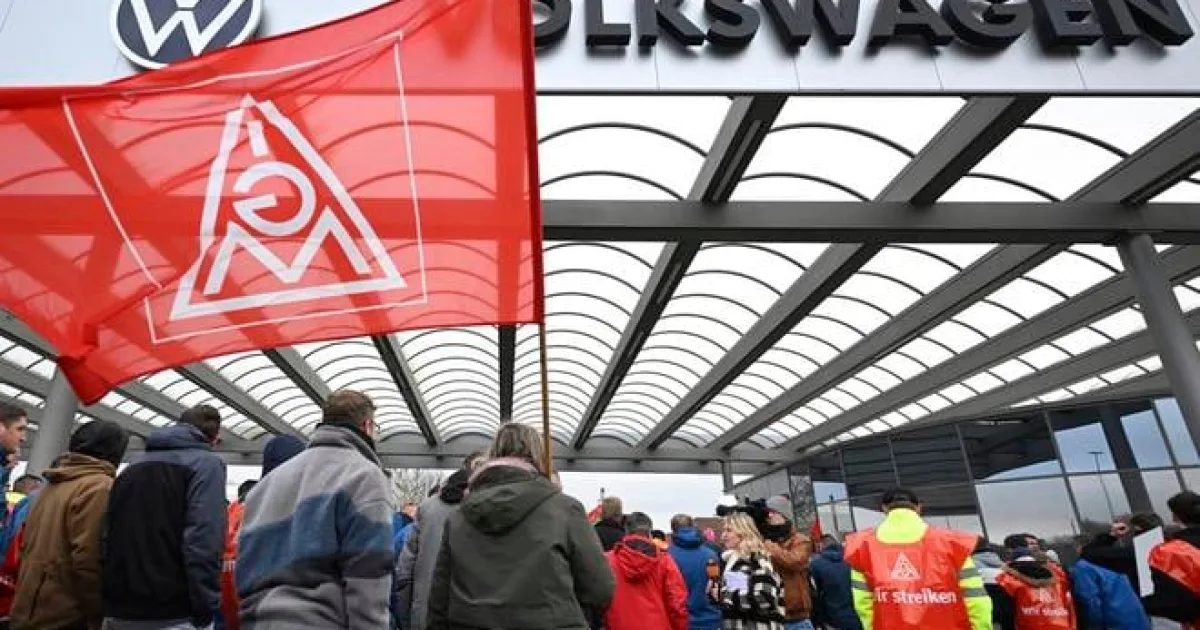 Volkswagen plánuje zastaviť rast platov pre 660-tisíc pracovníkov