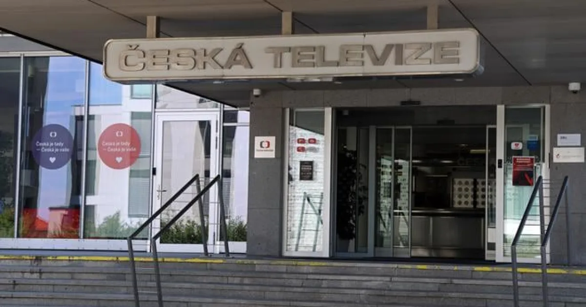 Zamestnanci českého rozhlasu a televízie štrajkujú proti zrušeniu koncesií